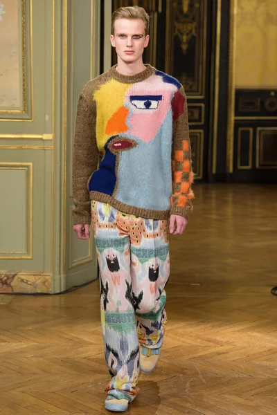 Look 22